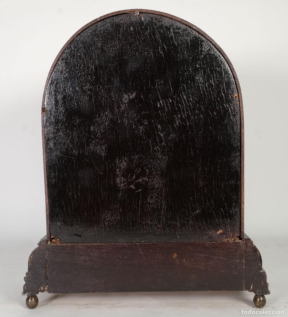 Antig&uuml;edades: Urna en madera con relieve de La Moreneta en yeso - Foto 8