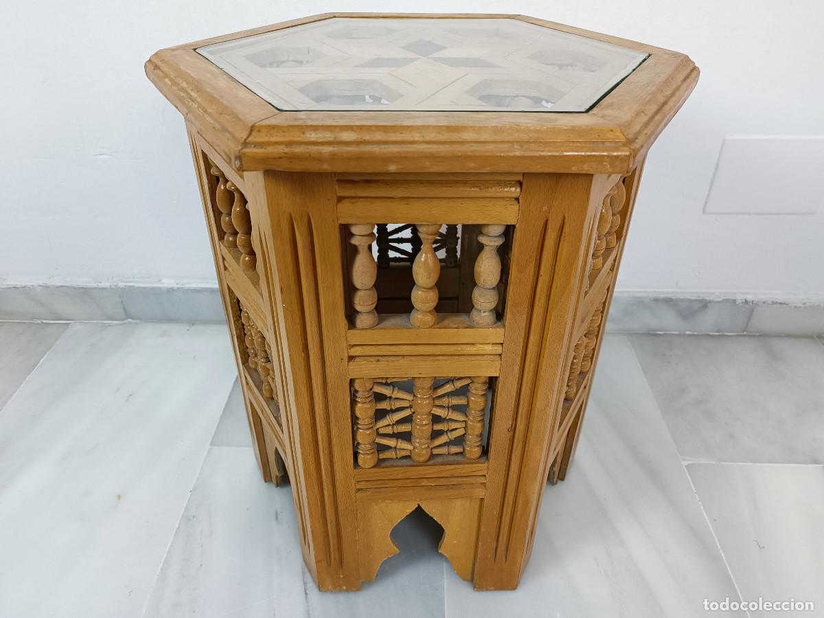 Antig&uuml;edades: Mesa auxiliar &aacute;rabe octogonal madera y cristal - Foto 2