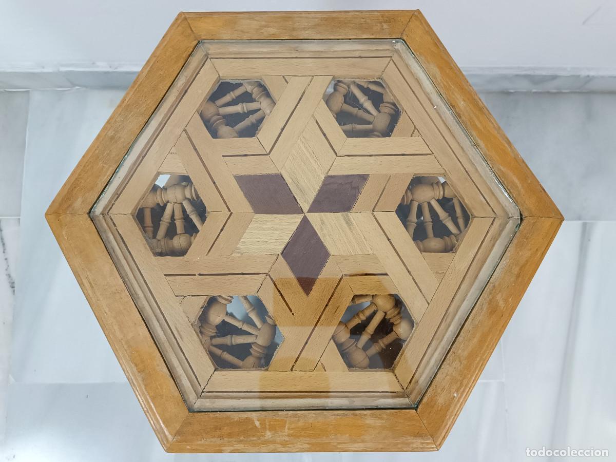 Antig&uuml;edades: Mesa auxiliar &aacute;rabe octogonal madera y cristal - Foto 5