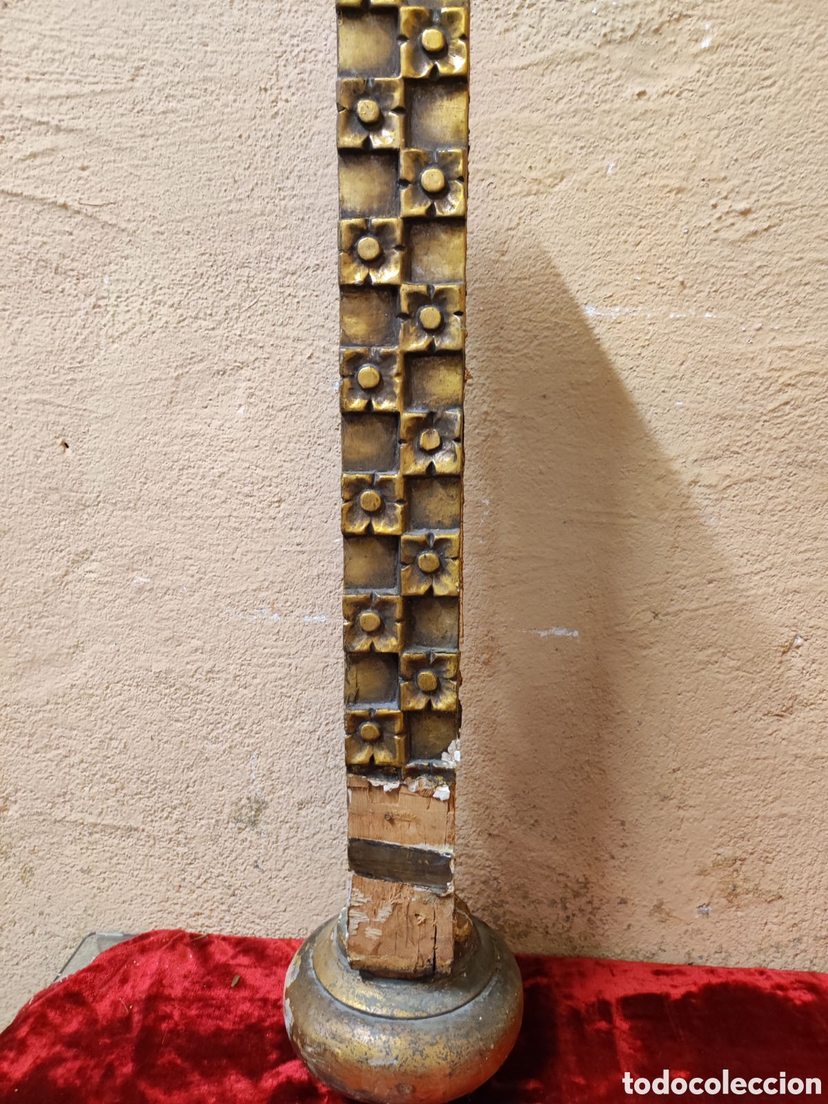 Antig&uuml;edades: Peana con trozo dorado - Foto 4
