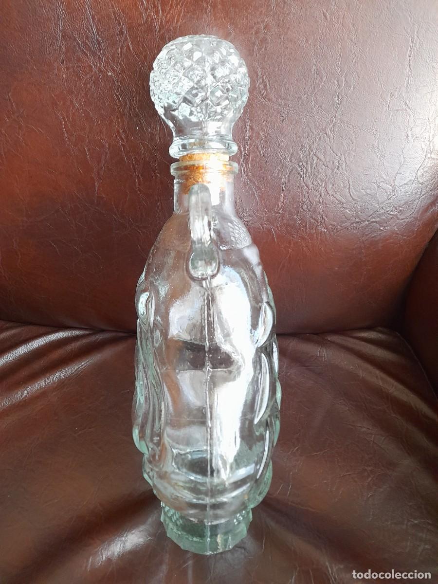 Antig&uuml;edades: Botella de cristal con barco en relieve - Foto 2