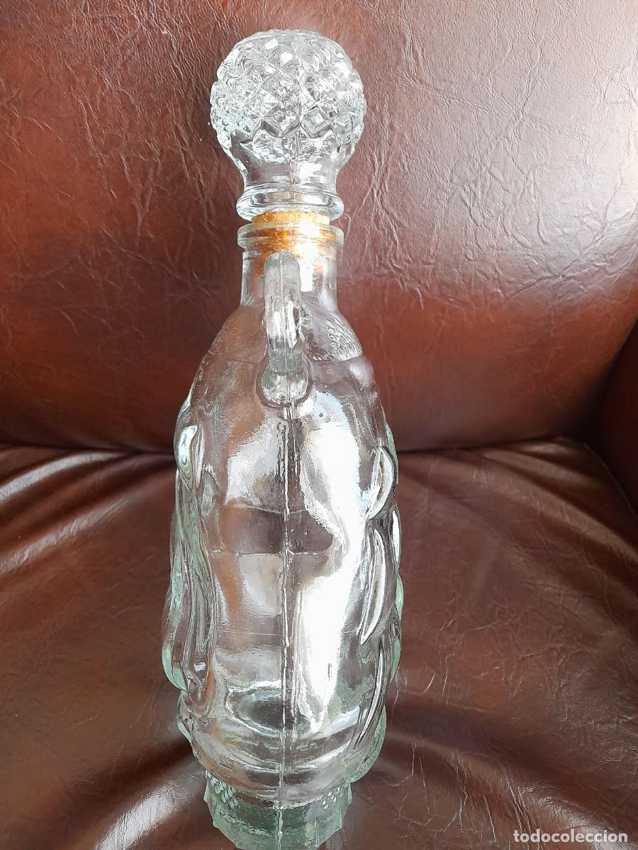 Antig&uuml;edades: Botella de cristal con barco en relieve - Foto 5