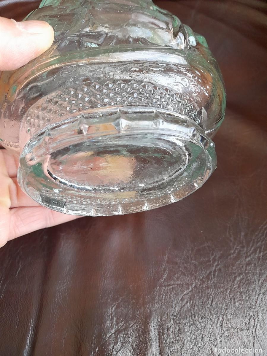 Antig&uuml;edades: Botella de cristal con barco en relieve - Foto 6