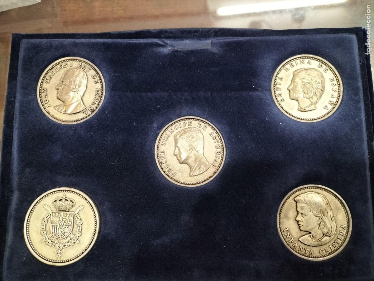 Antig&uuml;edades: Medalla de los reyes de Espa&ntilde;a - Foto 1