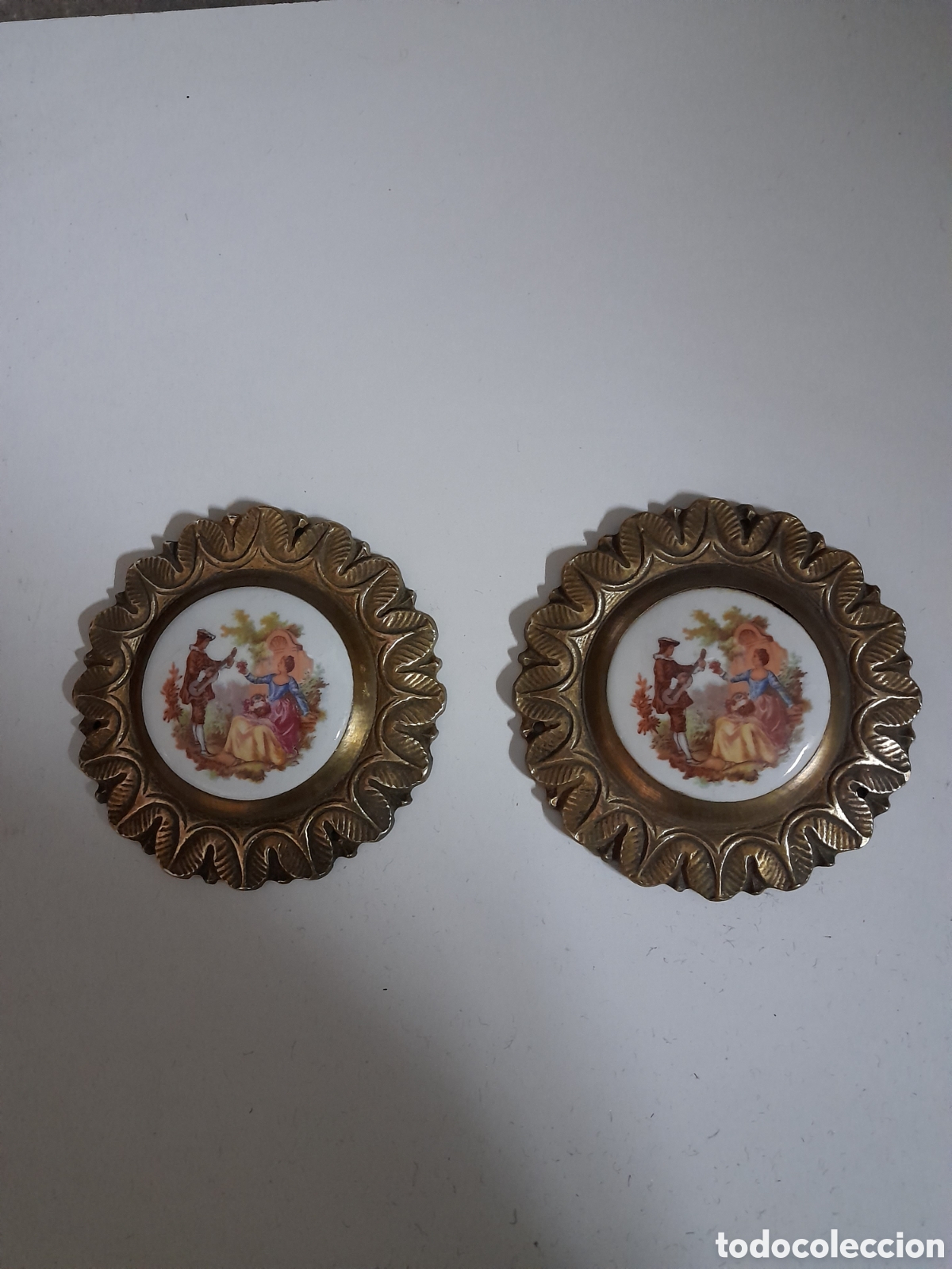 Antig&uuml;edades: Rosetones de bronce y ceramica estilo limoges - Foto 1