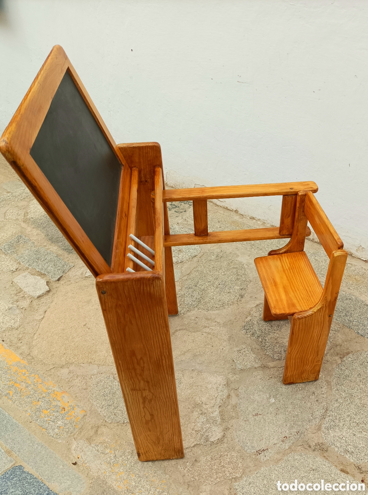 Antiquit&eacute;s: Pupitre de escuela antig&uuml;o