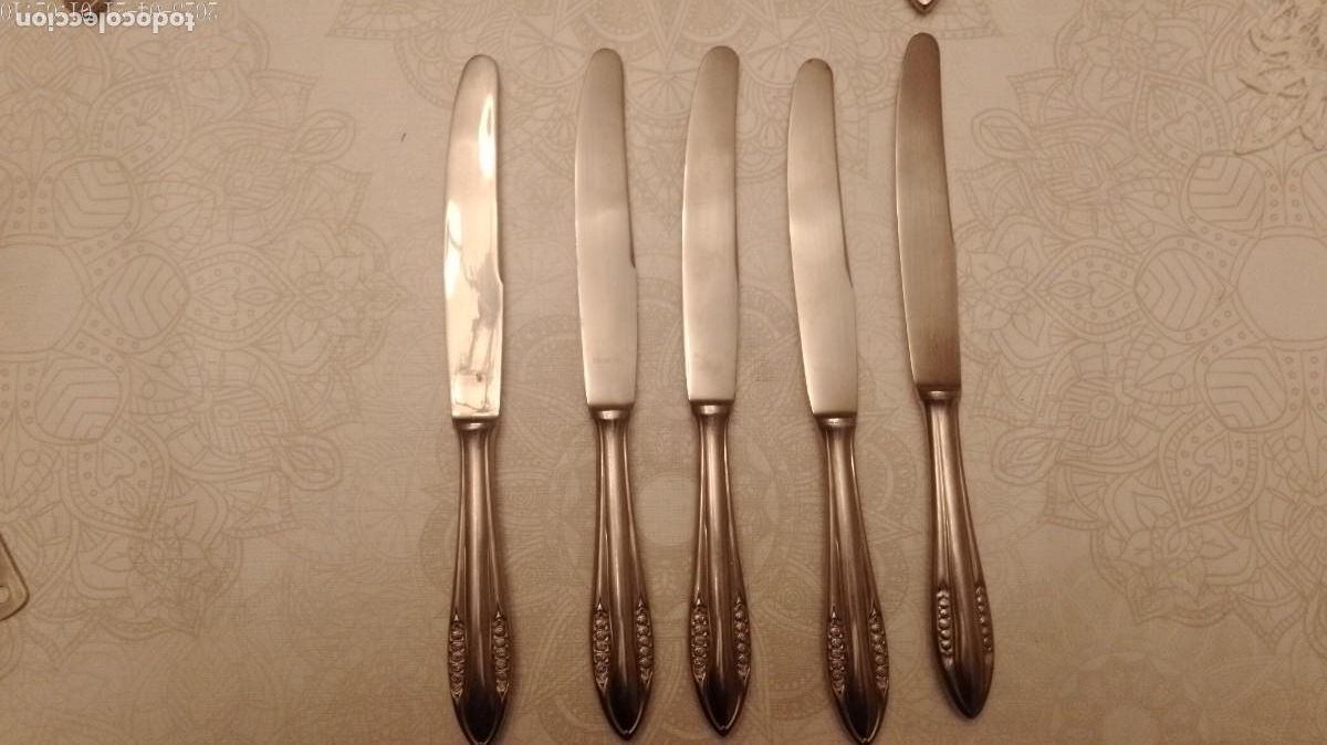 Antig&uuml;edades: 6 Cuchillos de acero inoxidable Grandes