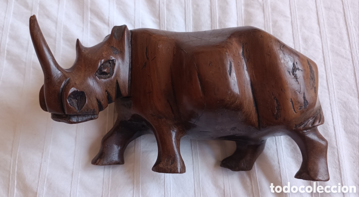 Antig&uuml;edades: Rinoceronte de madera - Foto 1