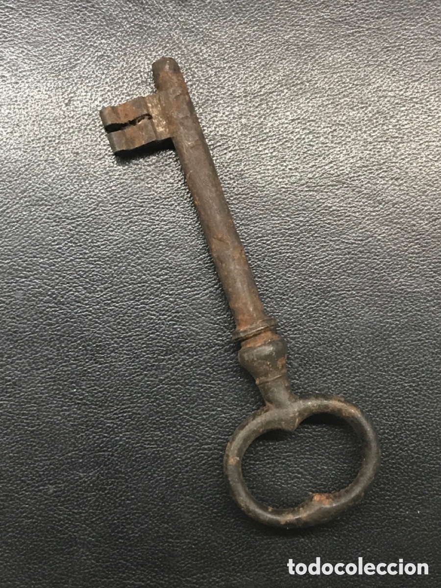 Antig&uuml;edades: ANTIGUA LLAVE FORJA DE PORT&Oacute;N - Foto 1