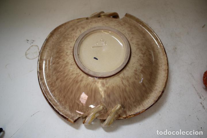 Antig&uuml;edades: plato de ceramica - Foto 2