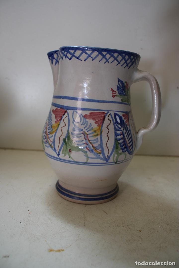 Antig&uuml;edades: jarra azul de ceramica - Foto 1