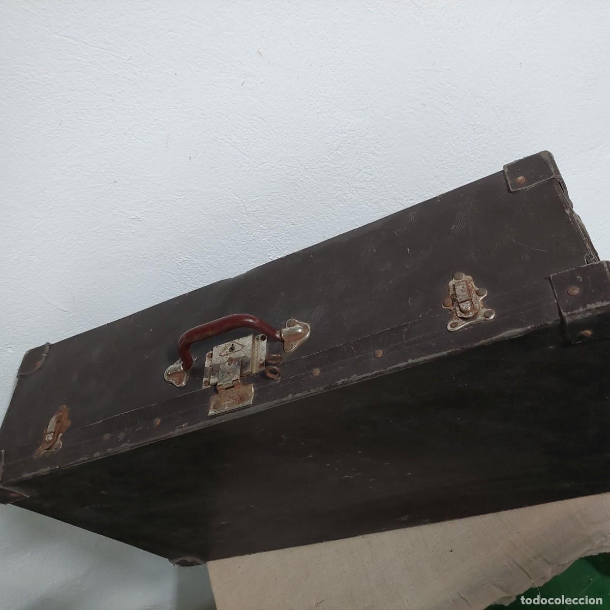 Antig&uuml;edades: Antigua maleta de carton&eacute; - Foto 3