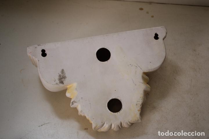 Antig&uuml;edades: mensula de ceramica - Foto 3