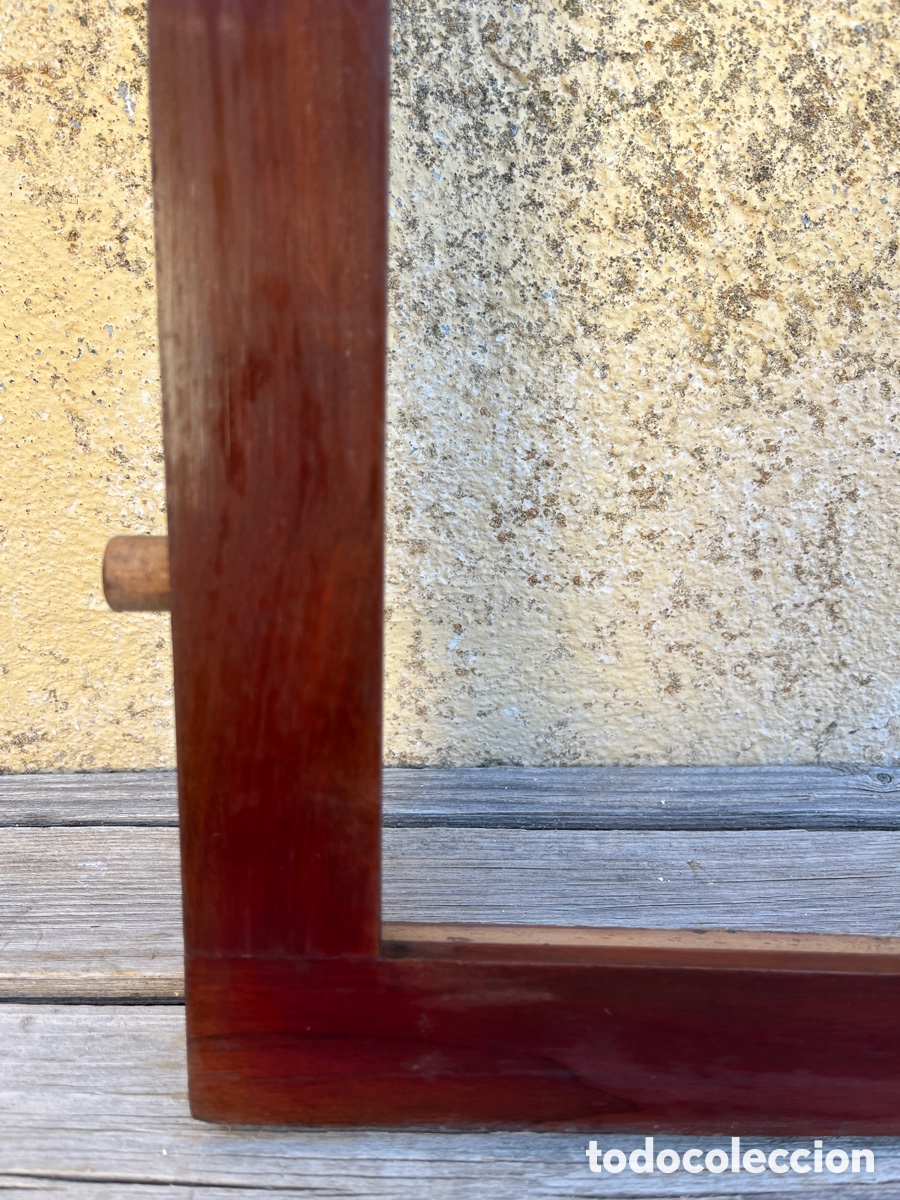 Antig&uuml;edades: Marco antiguo en madera de caoba barnizado. - Foto 3