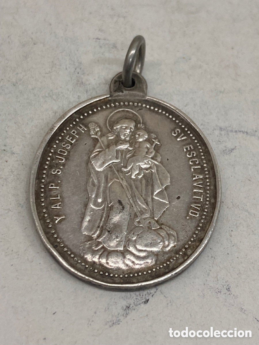 Antig&uuml;edades: Medalla de plata religiosa C09 - Foto 2