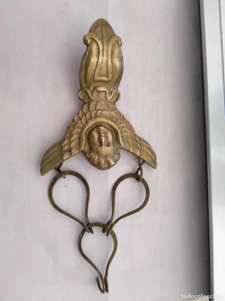 Antig&uuml;edades: figura antigua aplique de bronce - Foto 1