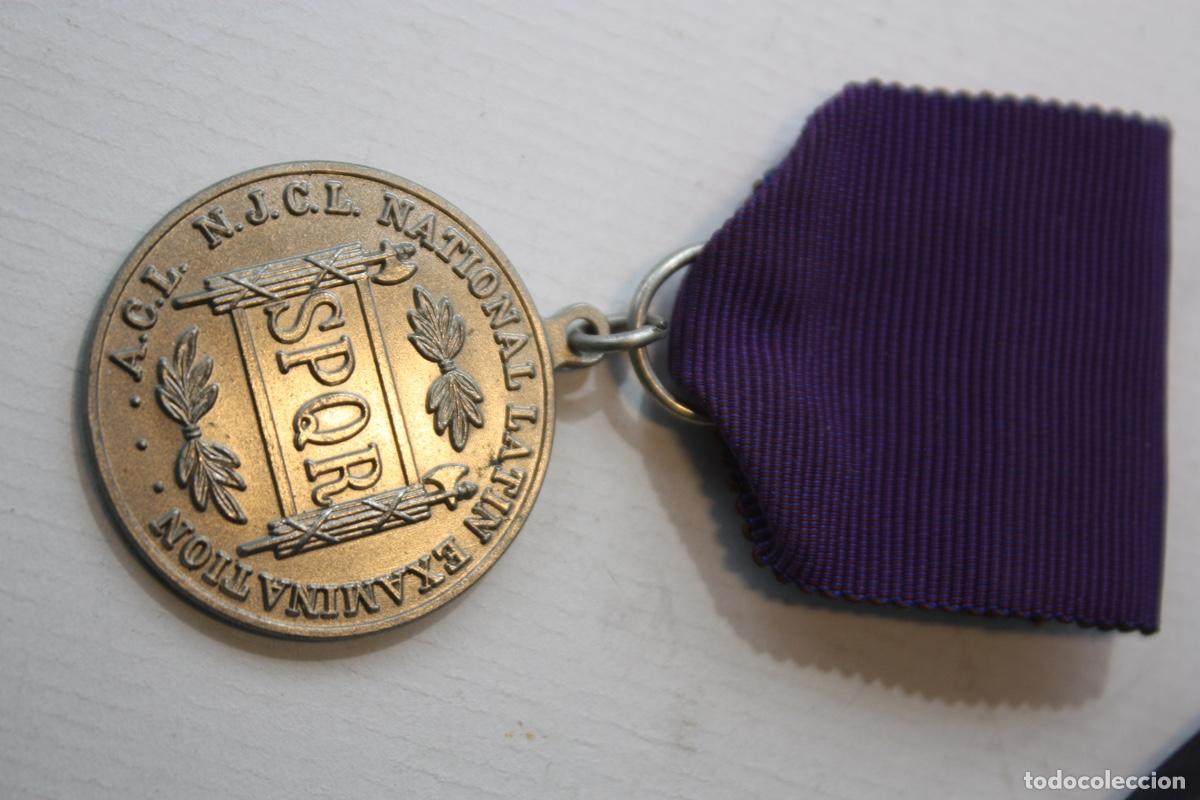 Antig&uuml;edades: MEDALLA SPQR - Foto 1