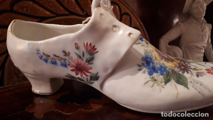 Antig&uuml;edades: Zapato de porcelana. - Foto 3