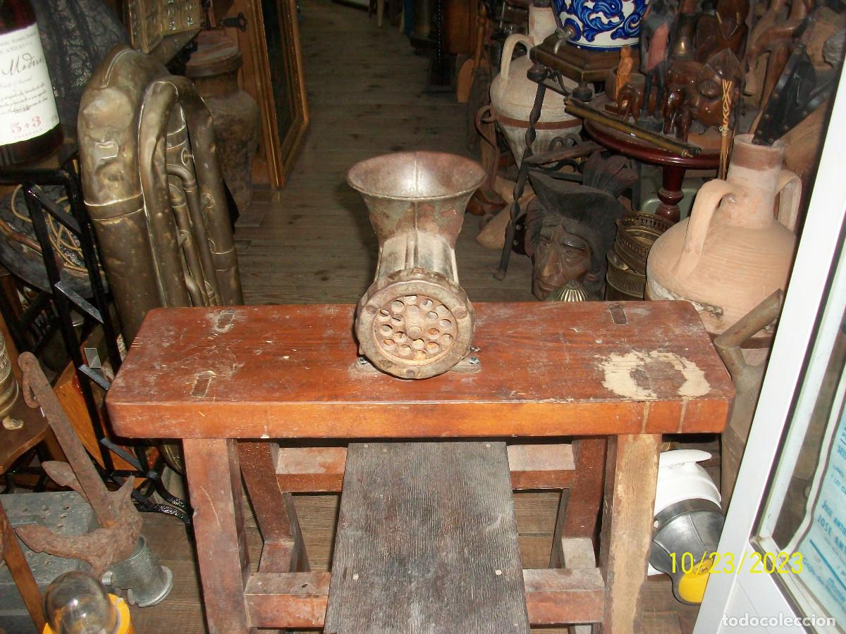 Antig&uuml;edades: PICADORA ELMA 22 CON MESA - Foto 2
