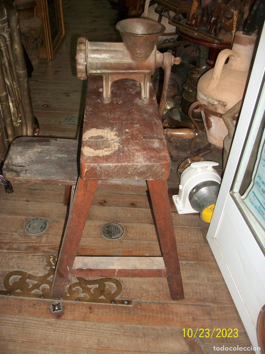 Antig&uuml;edades: PICADORA ELMA 22 CON MESA - Foto 5