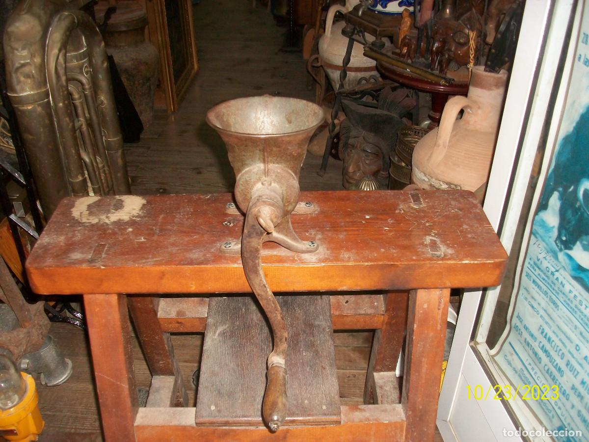 Antig&uuml;edades: PICADORA ELMA 22 CON MESA - Foto 6