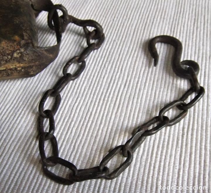 Antig&uuml;edades: ANTIGUO CENCERRO CON CADENA DE HIERRO - Foto 5