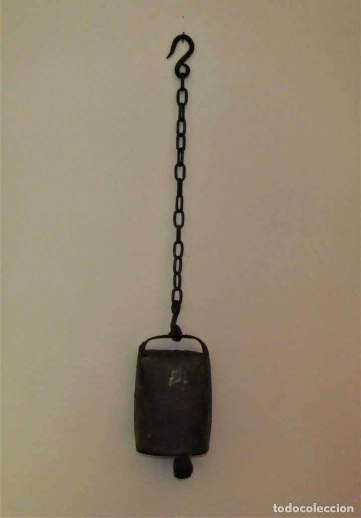 Antig&uuml;edades: ANTIGUO CENCERRO CON CADENA DE HIERRO - Foto 10