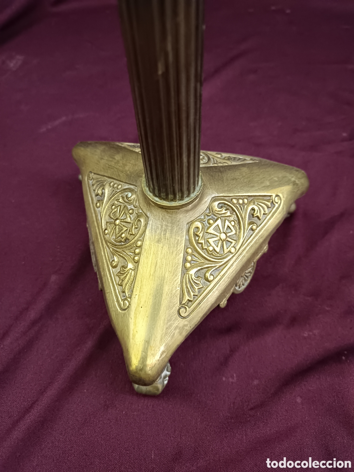 Antig&uuml;edades: Portavelas de altar en bronce 39cm - Foto 3
