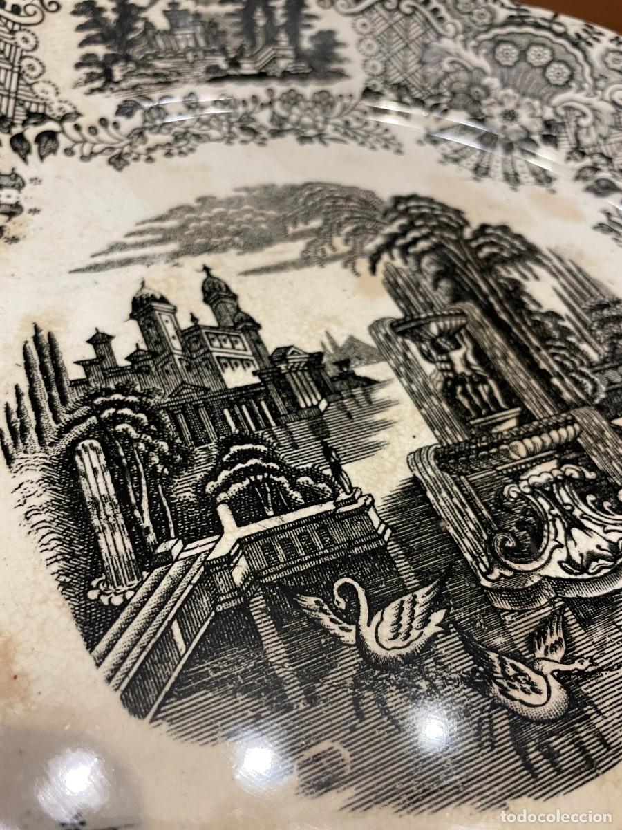 Antig&uuml;edades: Antigua bandeja ceramica - Foto 1