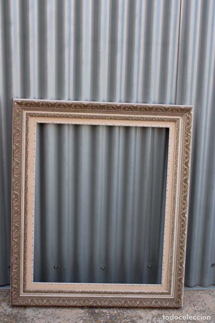 Antig&uuml;edades: marco blanco de madera - Foto 2
