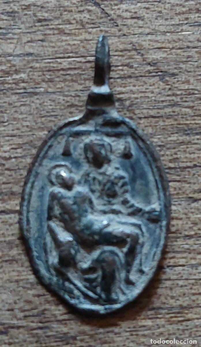 Antig&uuml;edades: Antigua medalla descendimiento - Foto 1