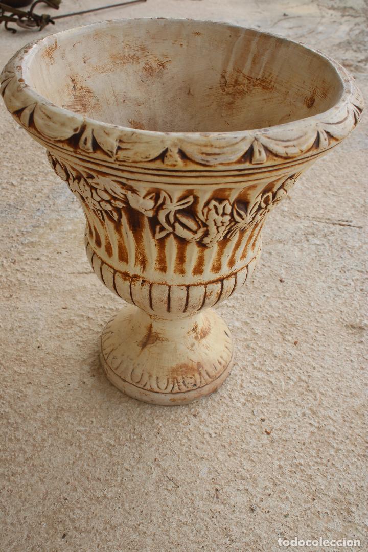 Antig&uuml;edades: macetero copa de jardin de ceramica - Foto 4