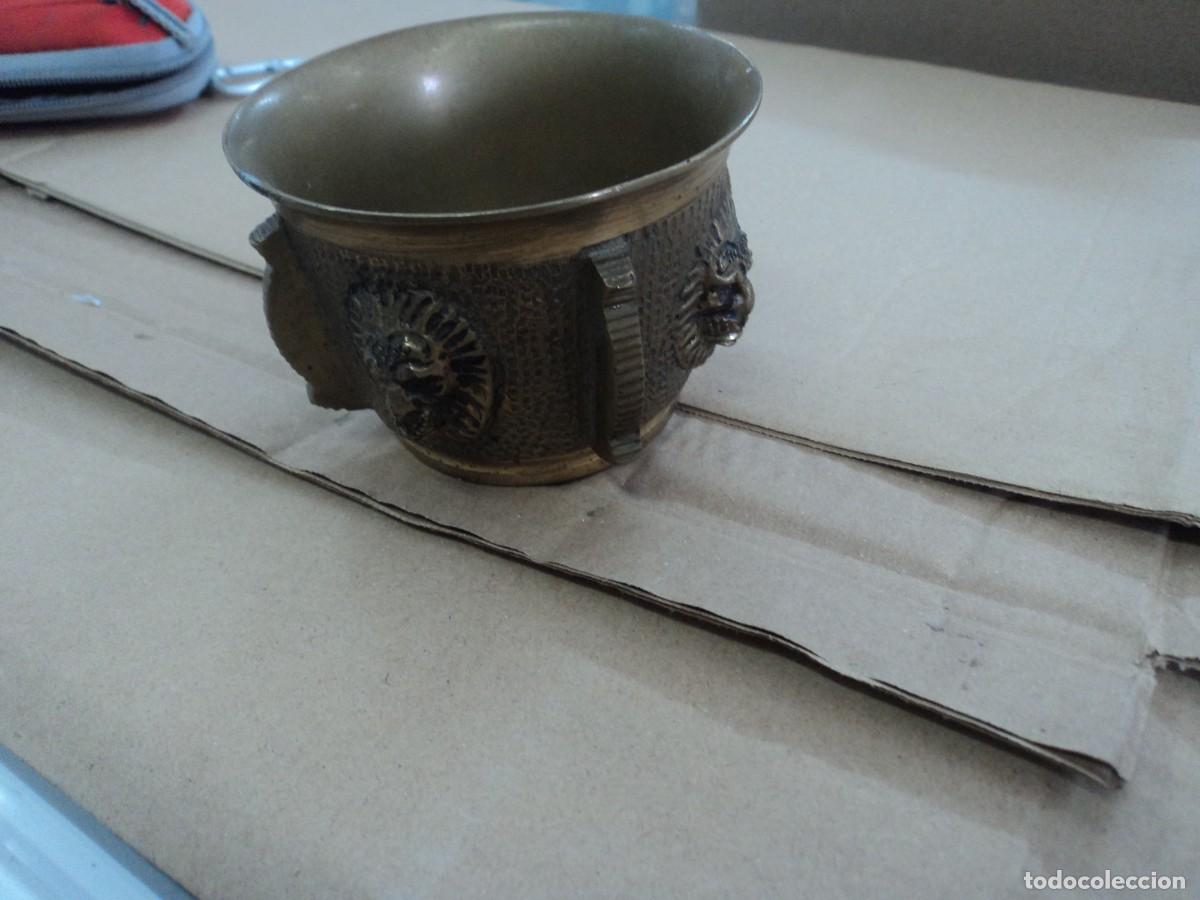 Antig&uuml;edades: almirez Broce con caras - Foto 4