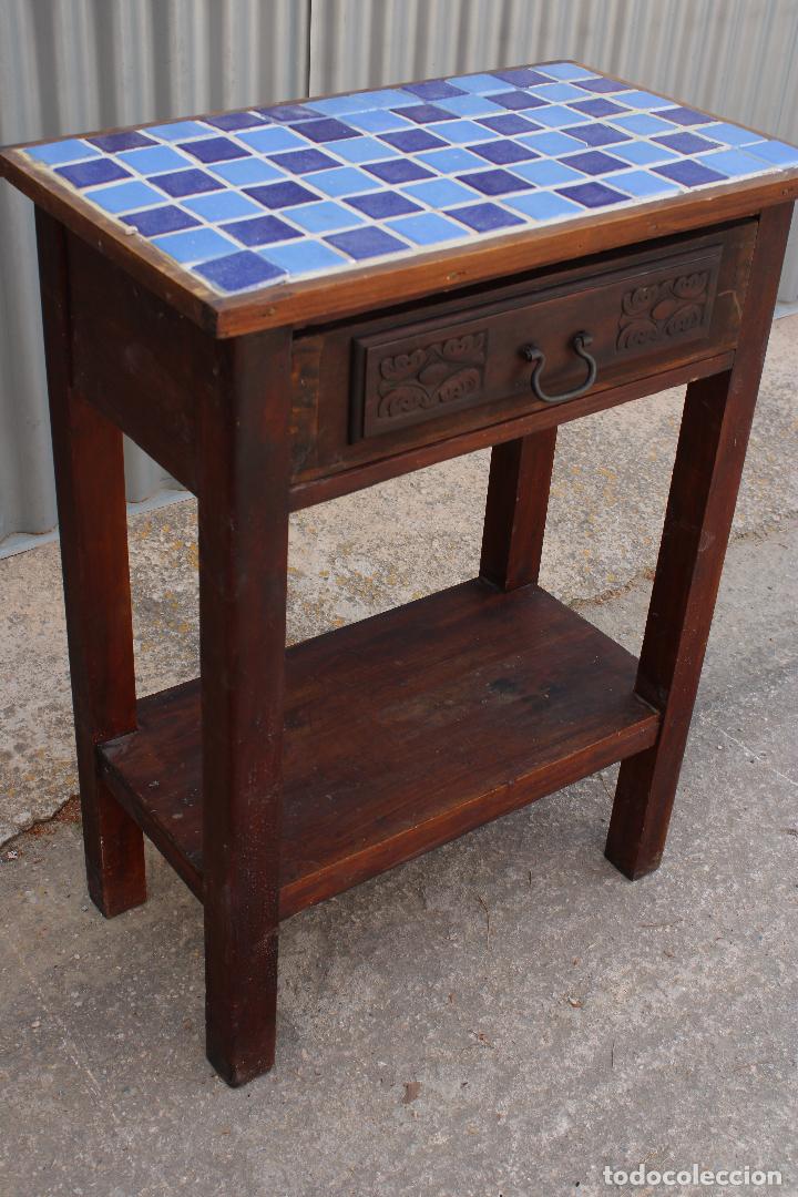 Antig&uuml;edades: mueble auxiliar mesa alta con azulejos - Foto 2