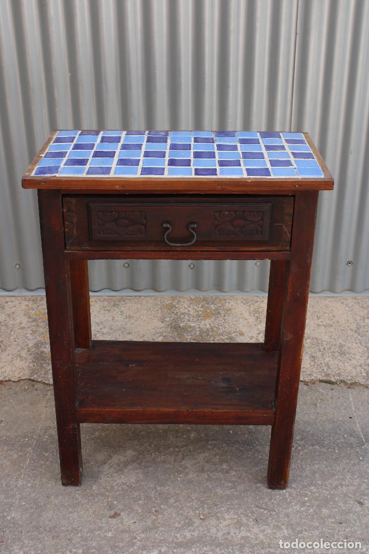 Antig&uuml;edades: mueble auxiliar mesa alta con azulejos - Foto 5