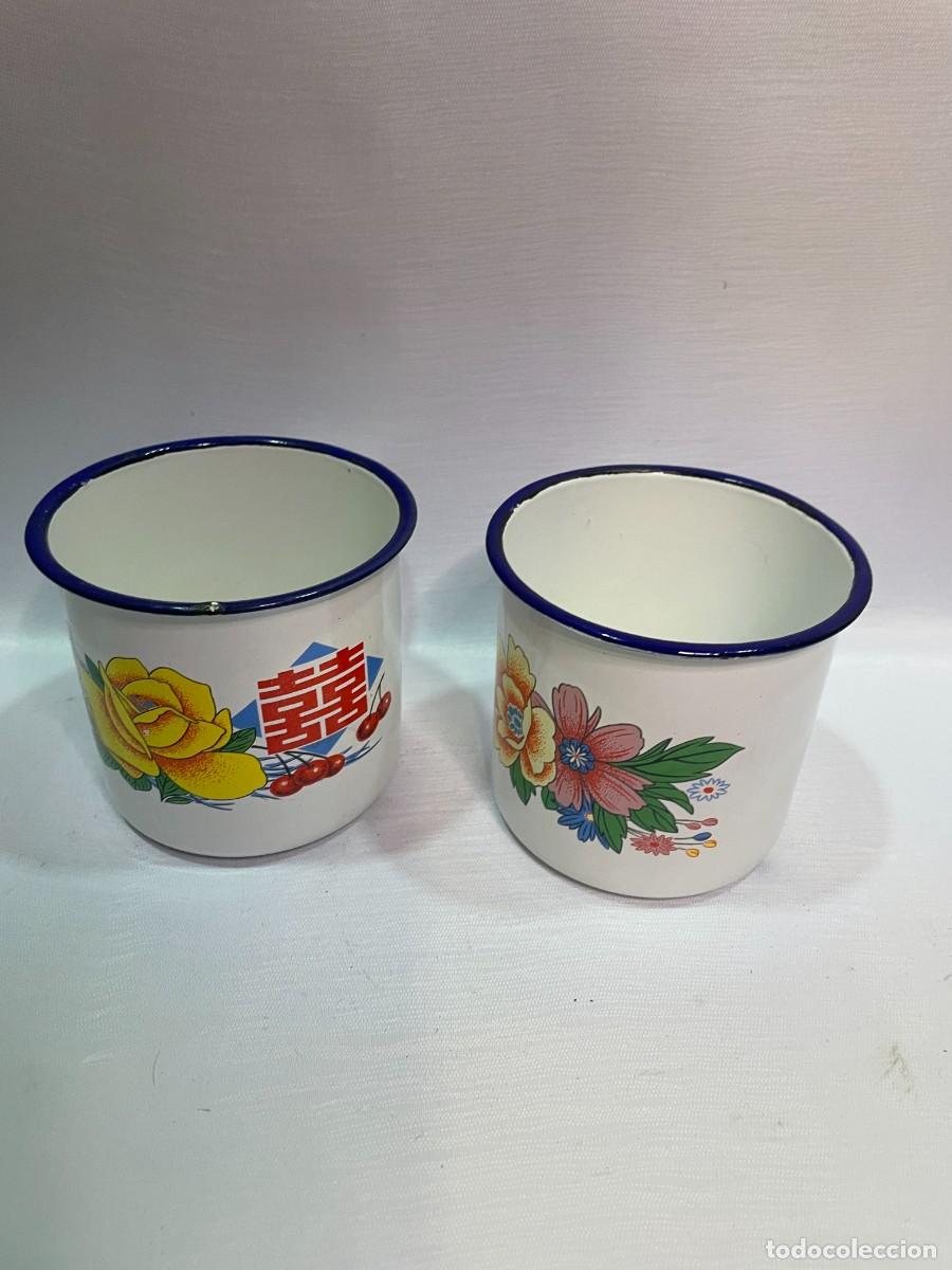 Antig&uuml;edades: TAZAS ESMALTADAS CON FLORES - Foto 2