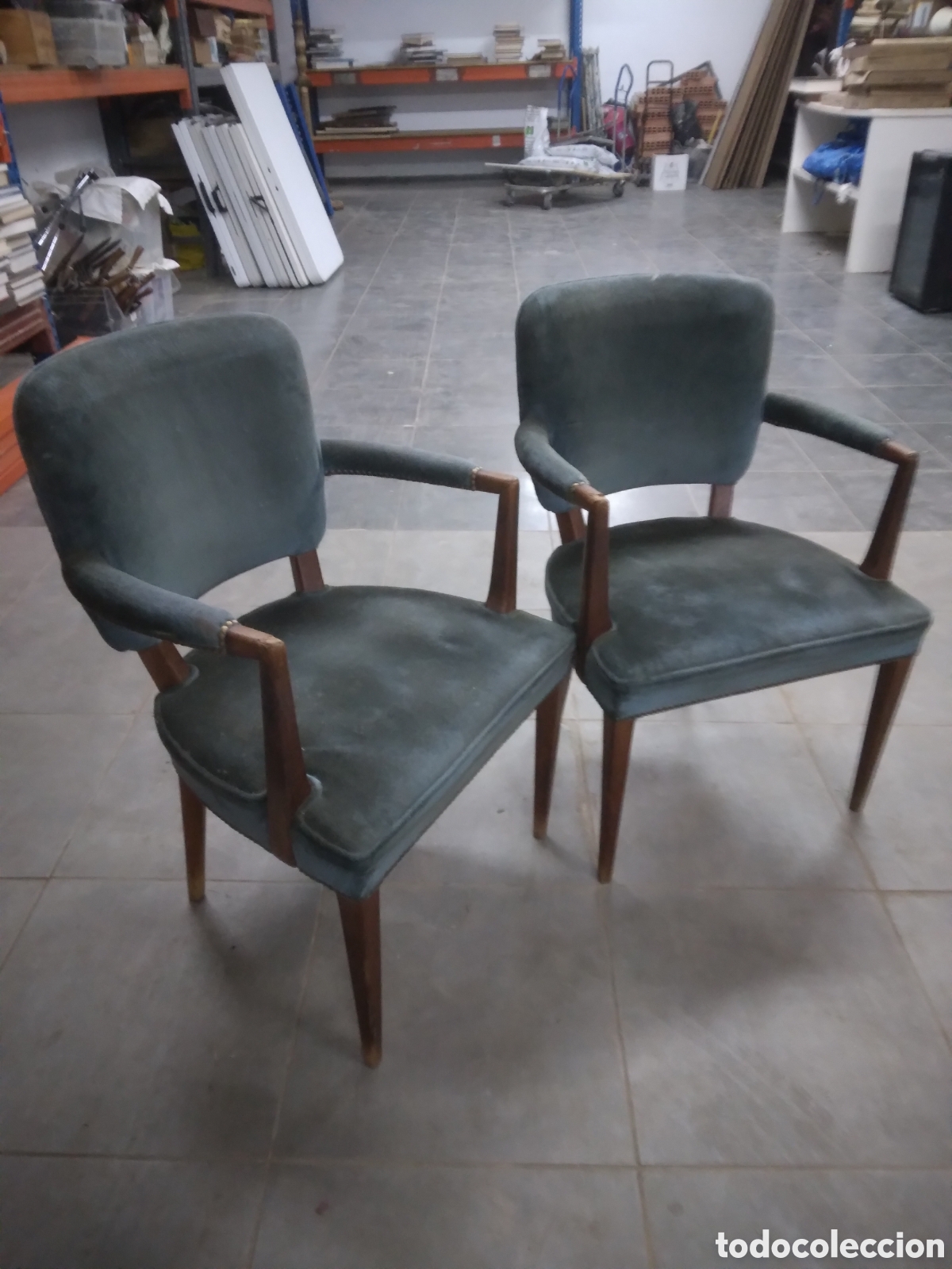 Antig&uuml;edades: 2 sillas tapizadas con reposamanos - Foto 1
