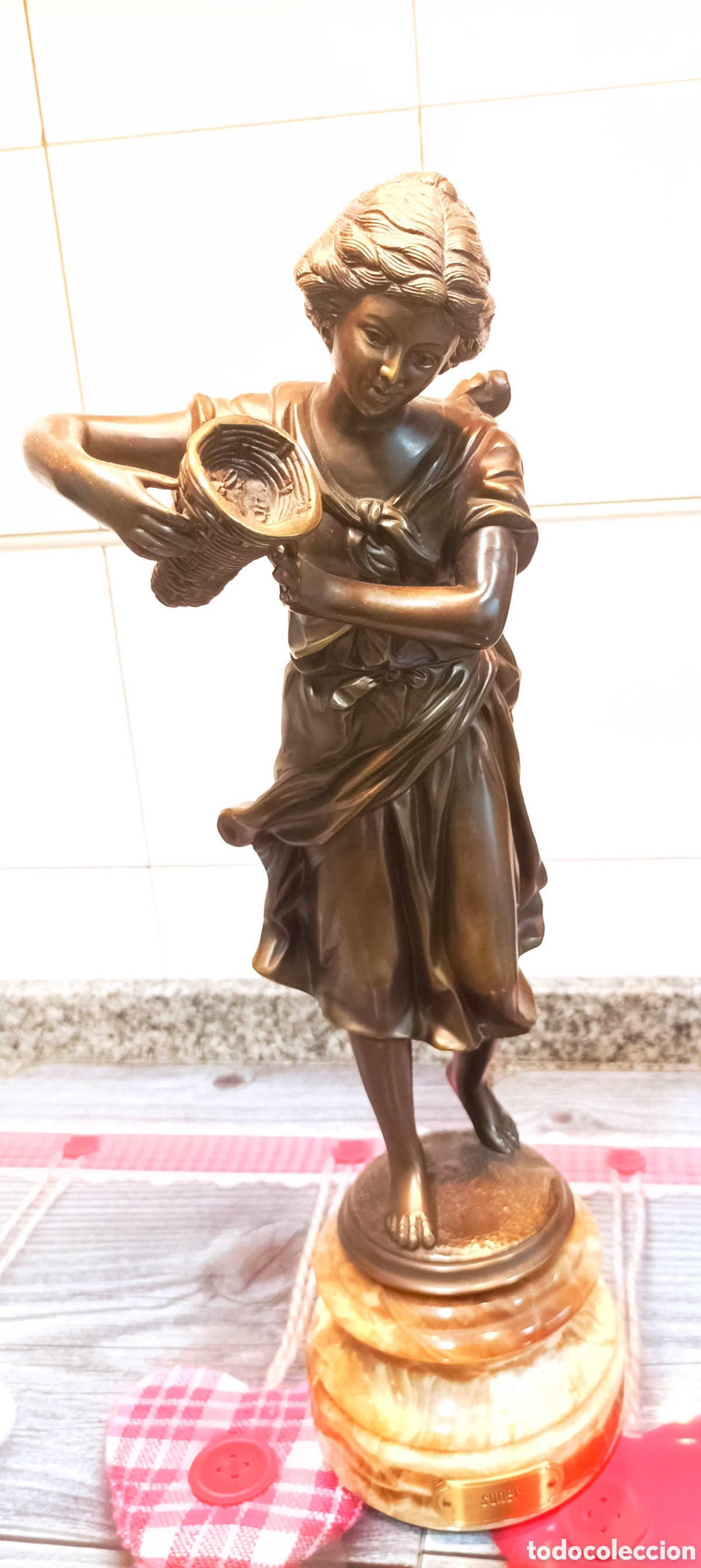 Antig&uuml;edades: Escultura de bronce Soher&rdquo; la Aguadora&rdquo;