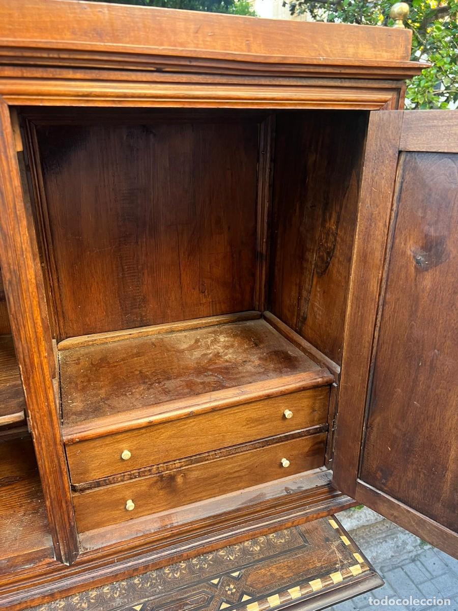 Antig&uuml;edades: Mueble escritorio en Nogal - Foto 5