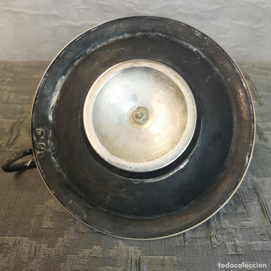 Antig&uuml;edades: Palmatoria con Decoraci&oacute;n Ecuestre - Foto 4