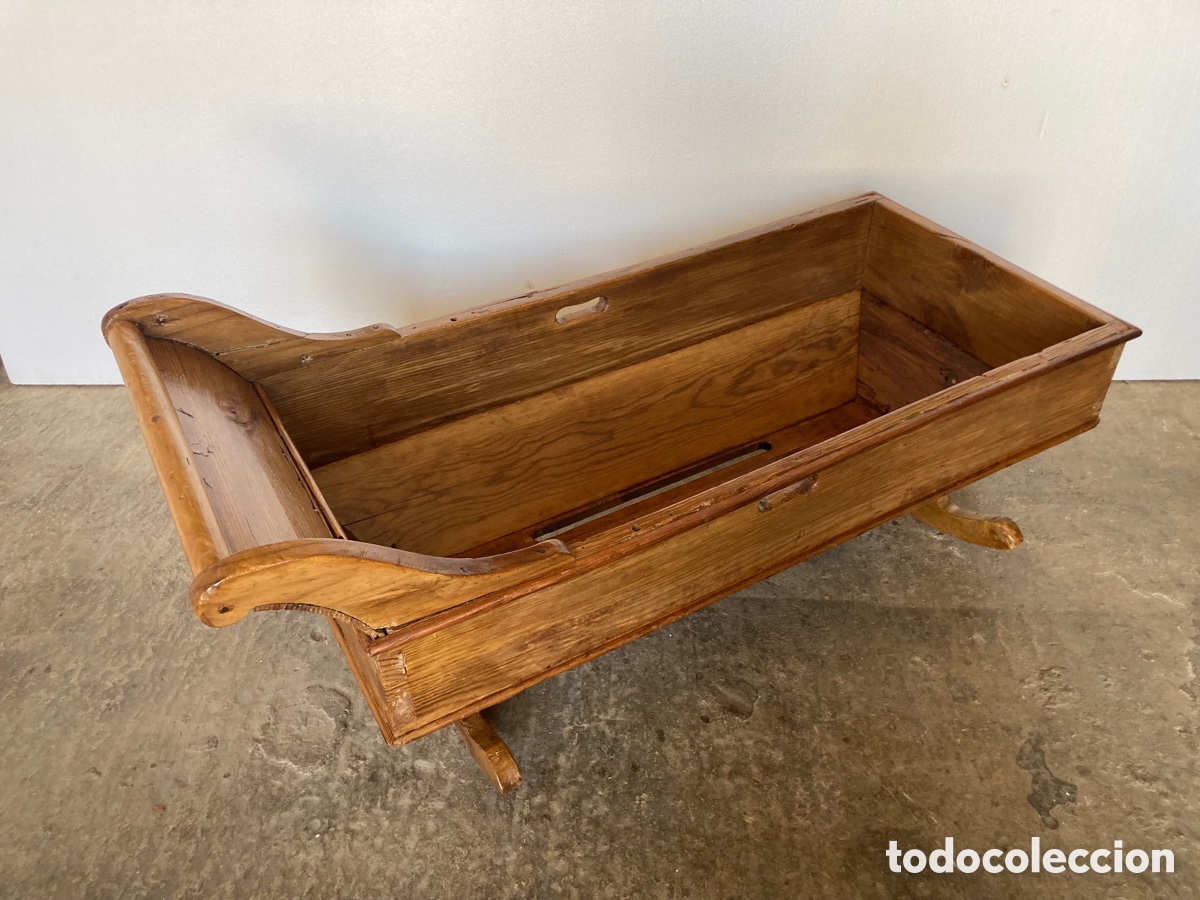 Antig&uuml;edades: Antigua cuna de madera restaurada - Foto 6