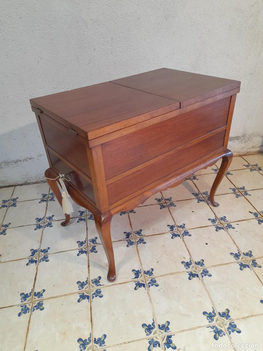 Antig&uuml;edades: COSTURERO/MUEBLE BAR - Foto 1