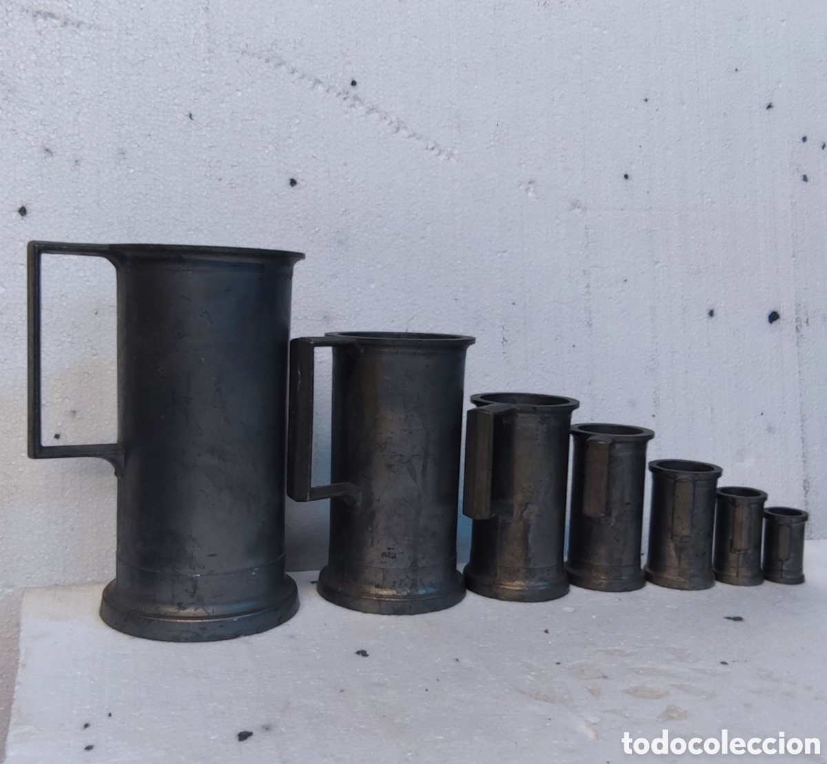 Antig&uuml;edades: Juego de jarras de medida - Foto 2