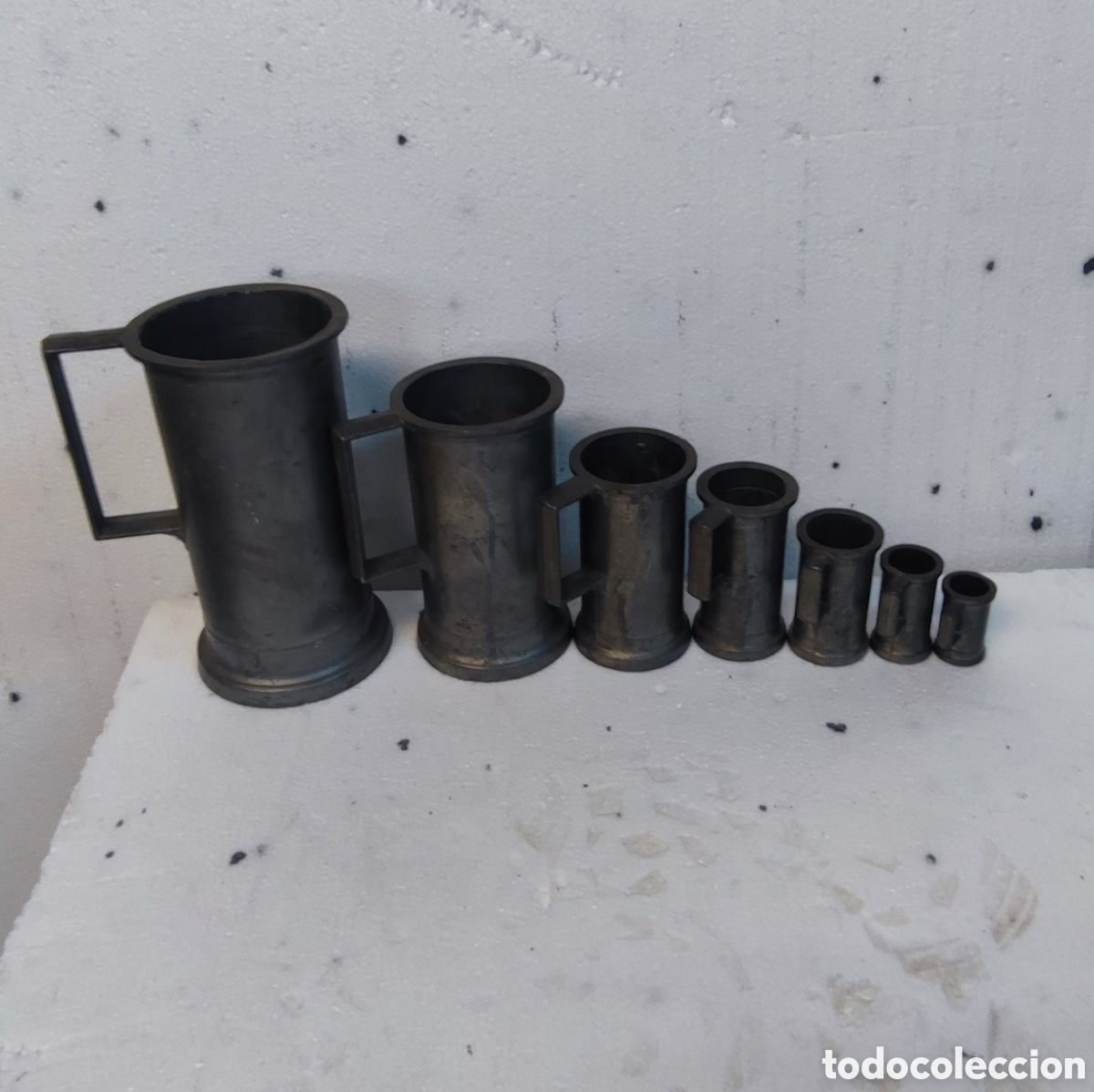 Antig&uuml;edades: Juego de jarras de medida - Foto 3