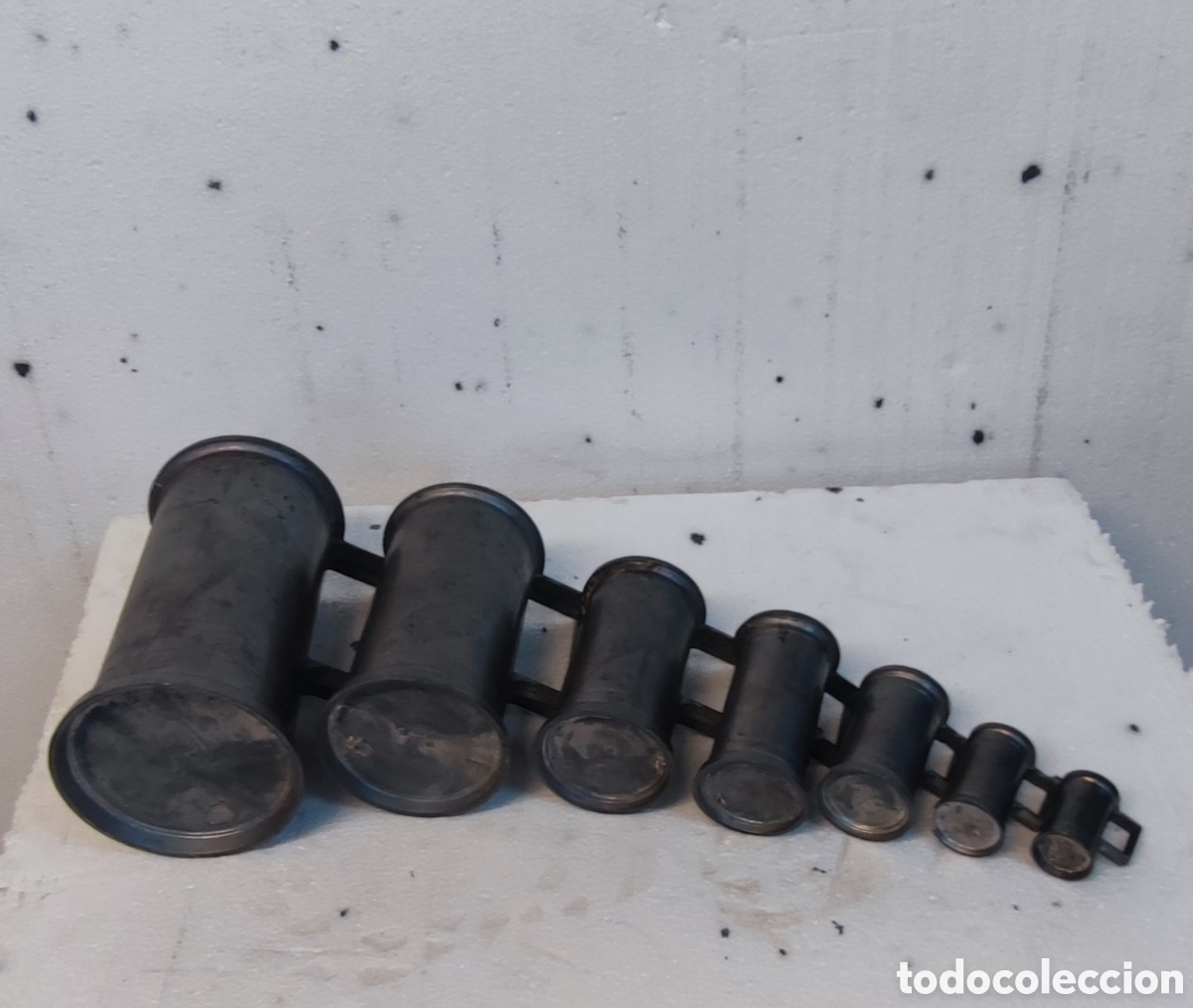 Antig&uuml;edades: Juego de jarras de medida - Foto 9