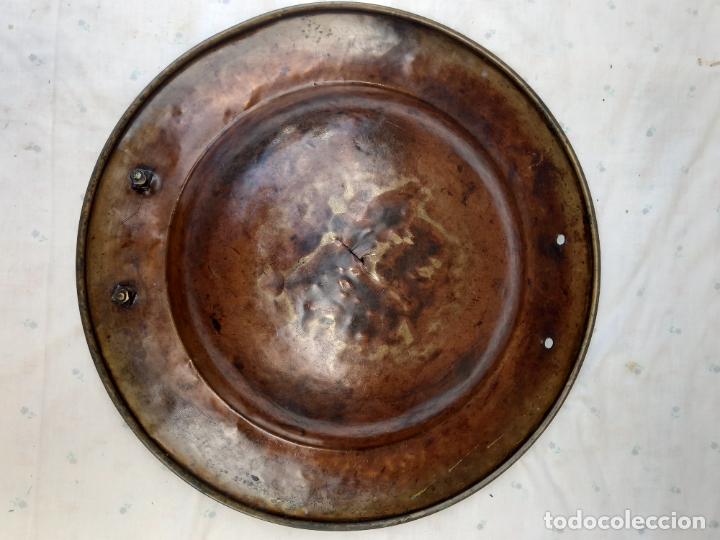 Antig&uuml;edades: BRASERO ANTIGUO GRANDE EN LATON. - Foto 4