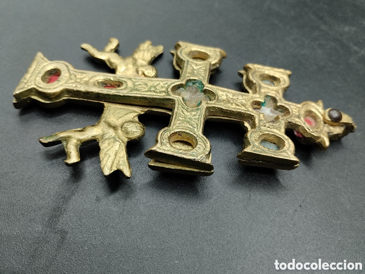Antig&uuml;edades: Cruz de Caravaca en bronce. 11x6 cms. - Foto 3