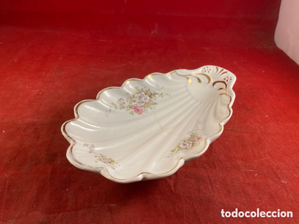 Antig&uuml;edades: PLATO CON FORMA DE CONCHA - Foto 1