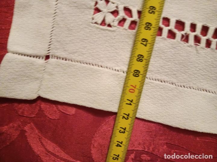 Antig&uuml;edades: Tapete antiguo cuadrante camino de mesa rectangular troquelado blanco de algod&oacute;n - Foto 10