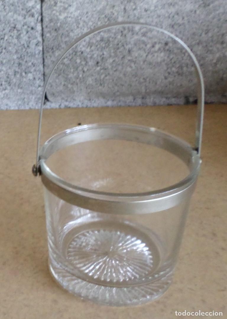 Antig&uuml;edades: Cubitera cristal y metal - Foto 2